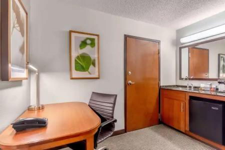 Hyatt Place Charlotte Airport Billy Graham Parkway - 4