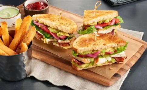 Courtyard Charlotte Ballantyne - 12