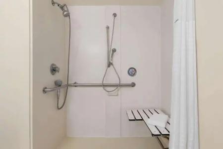 Baymont by Wyndham Daytona Beach - Intl Speedway - 6