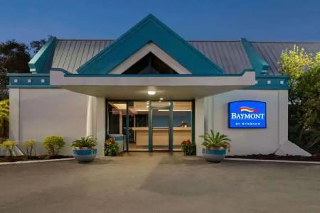 Baymont by Wyndham Daytona Beach - Intl Speedway