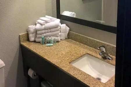 Wyndham Garden - Jacksonville - 34