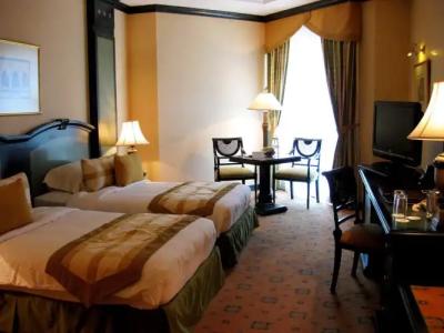 Carlton Palace - 40