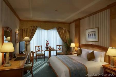 Carlton Palace - 25