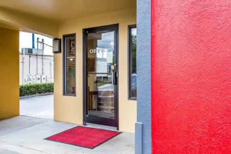 Econo Lodge North Knoxville - 12