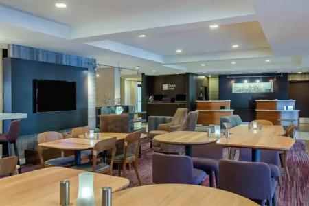 Courtyard Knoxville Cedar Bluff - 15