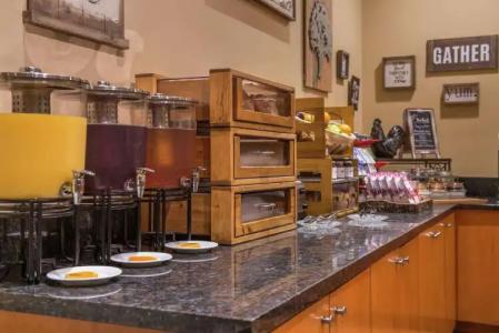 Hilton San Antonio Hill Country - 4