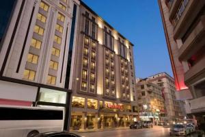 Ramada Hotel & Suites Adana, Adana