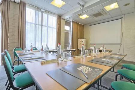 Campanile Paris Ouest - Nanterre - La Défense - 18