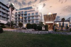 Falkensteiner Hotel Montenegro, Budva