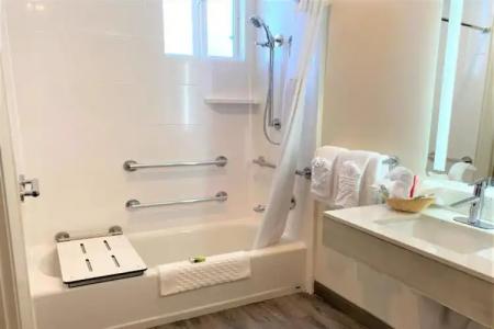 SureStay by Best Western Santa Monica - 10