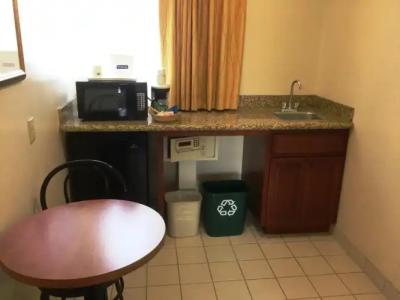 SureStay by Best Western Santa Monica - 24