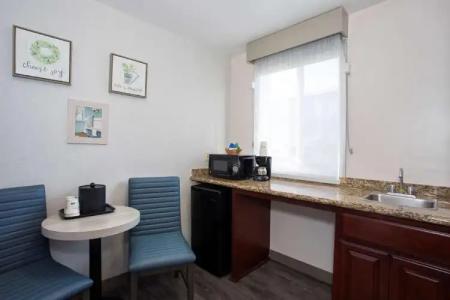 SureStay by Best Western Santa Monica - 63