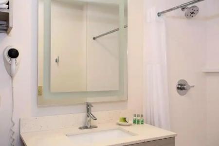 SureStay by Best Western Santa Monica - 104