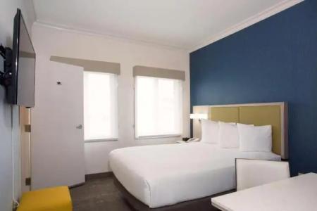 SureStay by Best Western Santa Monica - 102