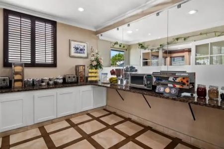 SureStay by Best Western Santa Monica - 34