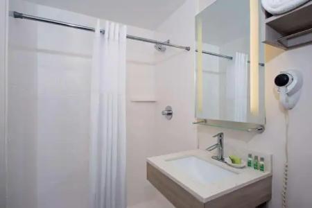 SureStay by Best Western Santa Monica - 90