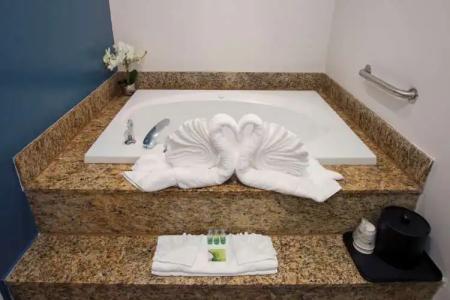 SureStay by Best Western Santa Monica - 12