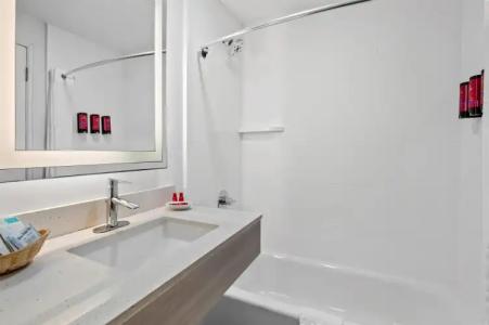 SureStay by Best Western Santa Monica - 61