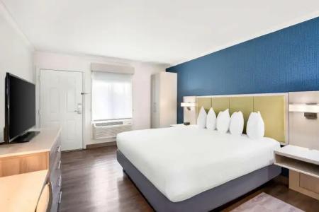 SureStay by Best Western Santa Monica - 29