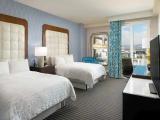 Standard Quadruple room with partial ocean view