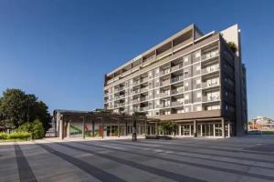 Honeysuckle Executive Apartments, Newcastle
