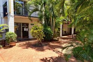 Coconut Grove Holiday Apartments, Darwin