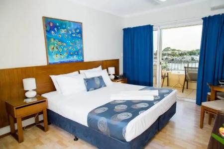 Cullen Bay Resorts - 60