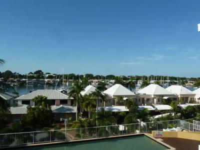 Cullen Bay Resorts - 15