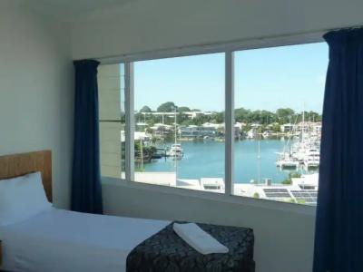 Cullen Bay Resorts - 7