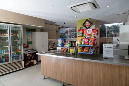 Cullen Bay Resorts - 11