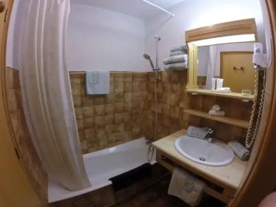 Hôtel Les Côtes, Résidence Loisirs et Chalets - 24