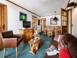3 Bedrooms Apartment
