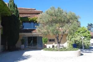 83 Hotel, Le Lavandou