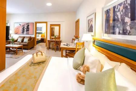 Golden Sands Apartments - 103