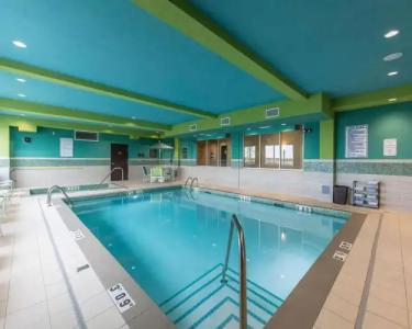 Comfort Inn & Suites Airport North - 8