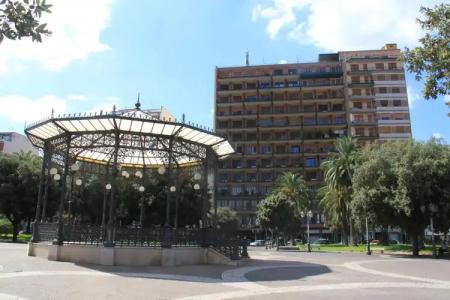 Plaza - 36