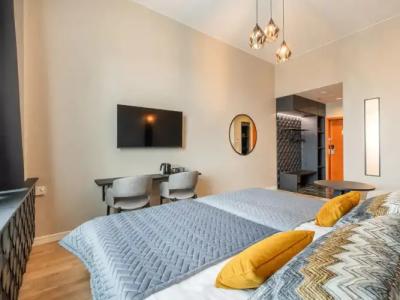 Santa's Santa Claus - 4