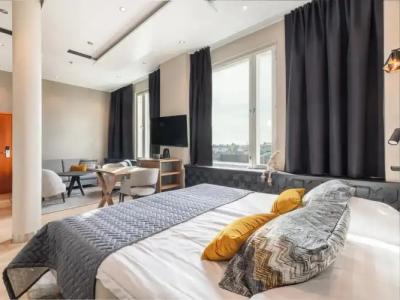 Santa's Santa Claus - 3