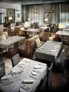 Santa's Santa Claus - 20