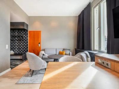 Santa's Santa Claus - 6