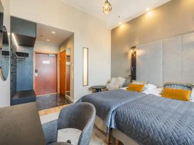 Santa's Santa Claus - 13