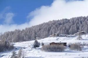 Santa San, Champoluc