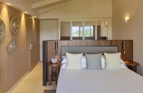 Baia Di Chia Resort Sardinia, Curio Collection By Hilton - 10