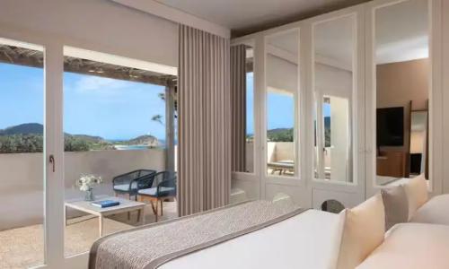 Baia Di Chia Resort Sardinia, Curio Collection By Hilton - 59