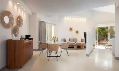 Baia Di Chia Resort Sardinia, Curio Collection By Hilton - 65