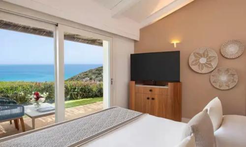 Baia Di Chia Resort Sardinia, Curio Collection By Hilton - 49