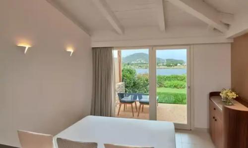 Baia Di Chia Resort Sardinia, Curio Collection By Hilton - 45