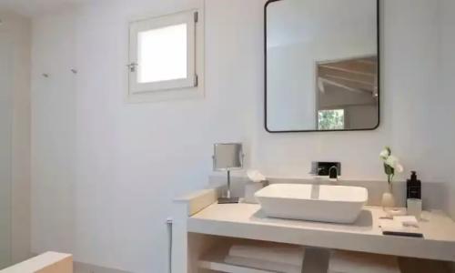 Baia Di Chia Resort Sardinia, Curio Collection By Hilton - 37