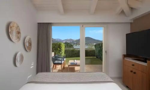 Baia Di Chia Resort Sardinia, Curio Collection By Hilton - 52