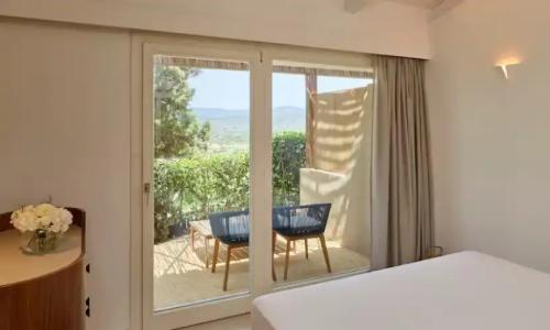 Baia Di Chia Resort Sardinia, Curio Collection By Hilton - 31